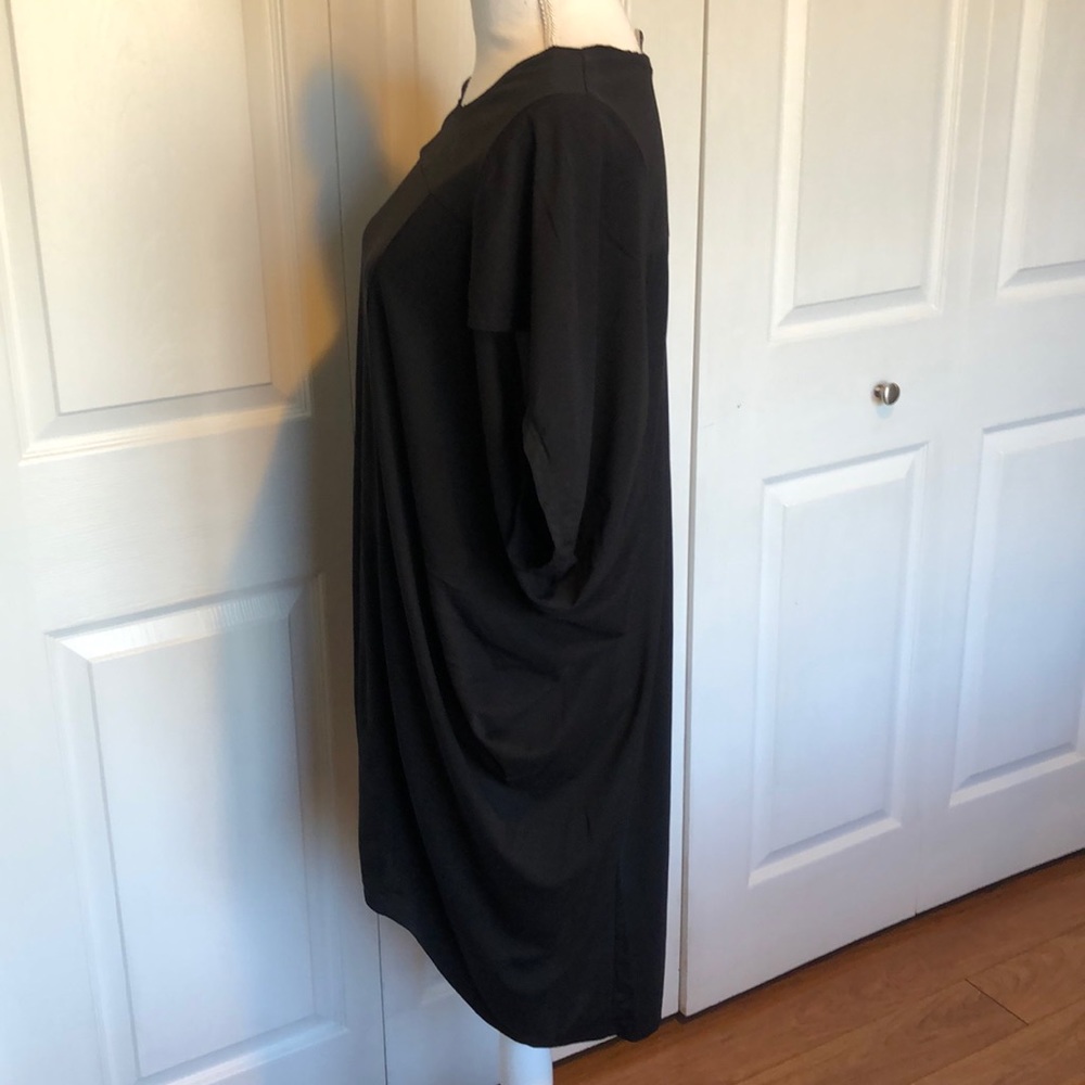 Black Dress - Picture 3 of 5